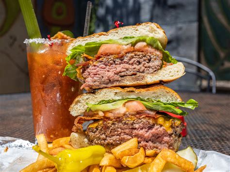 casino el camino burger.